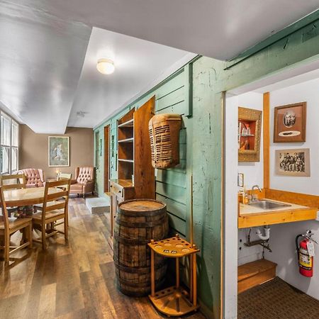 Whiskey Ridge Lodge, A Restored 1940S Gem, 2 Mins From Downtown, Breathtaking City Views, Custom Game Room, And Spacious Elegance Gatlinburg Buitenkant foto