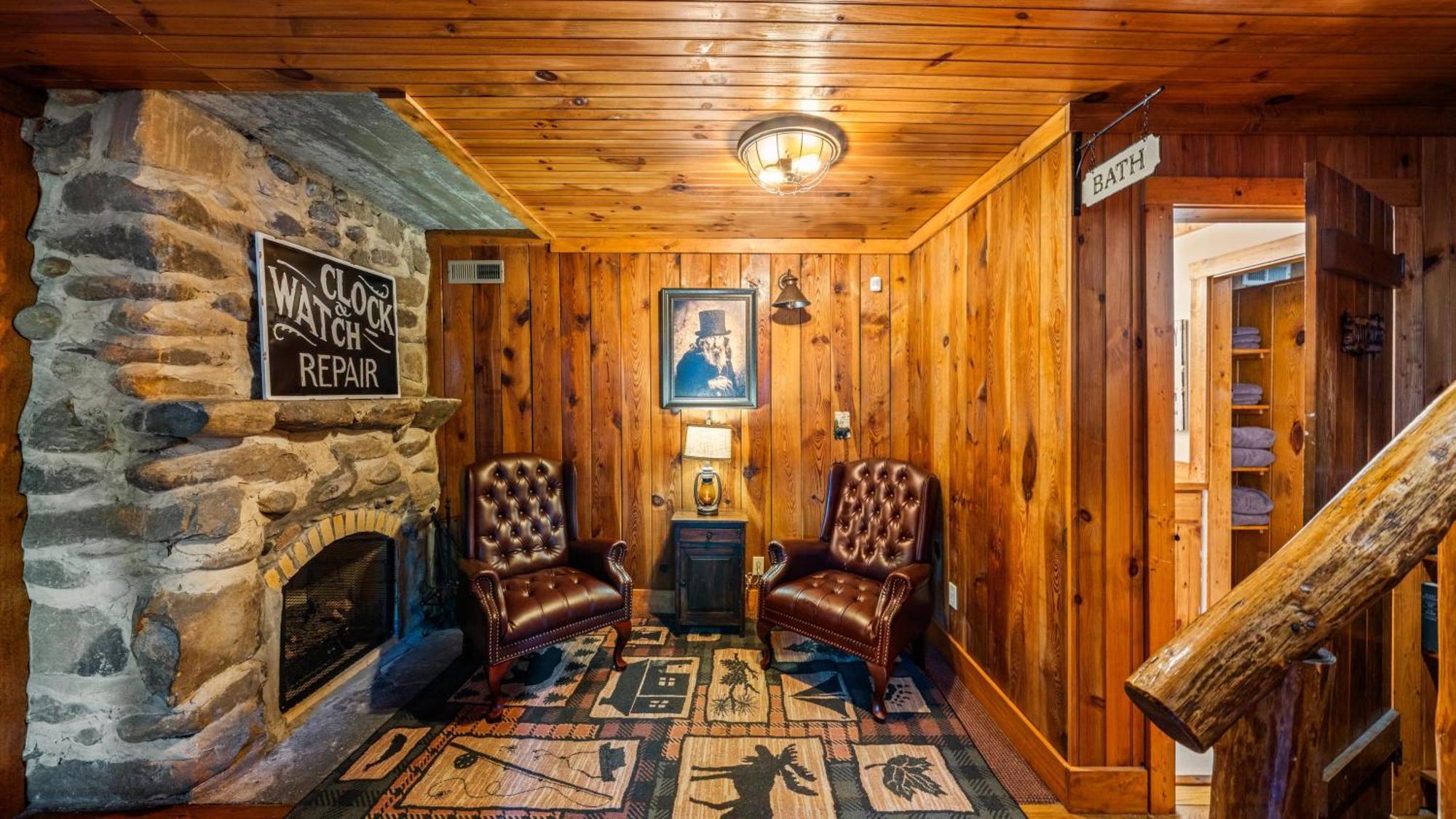 Whiskey Ridge Lodge, A Restored 1940S Gem, 2 Mins From Downtown, Breathtaking City Views, Custom Game Room, And Spacious Elegance Gatlinburg Buitenkant foto