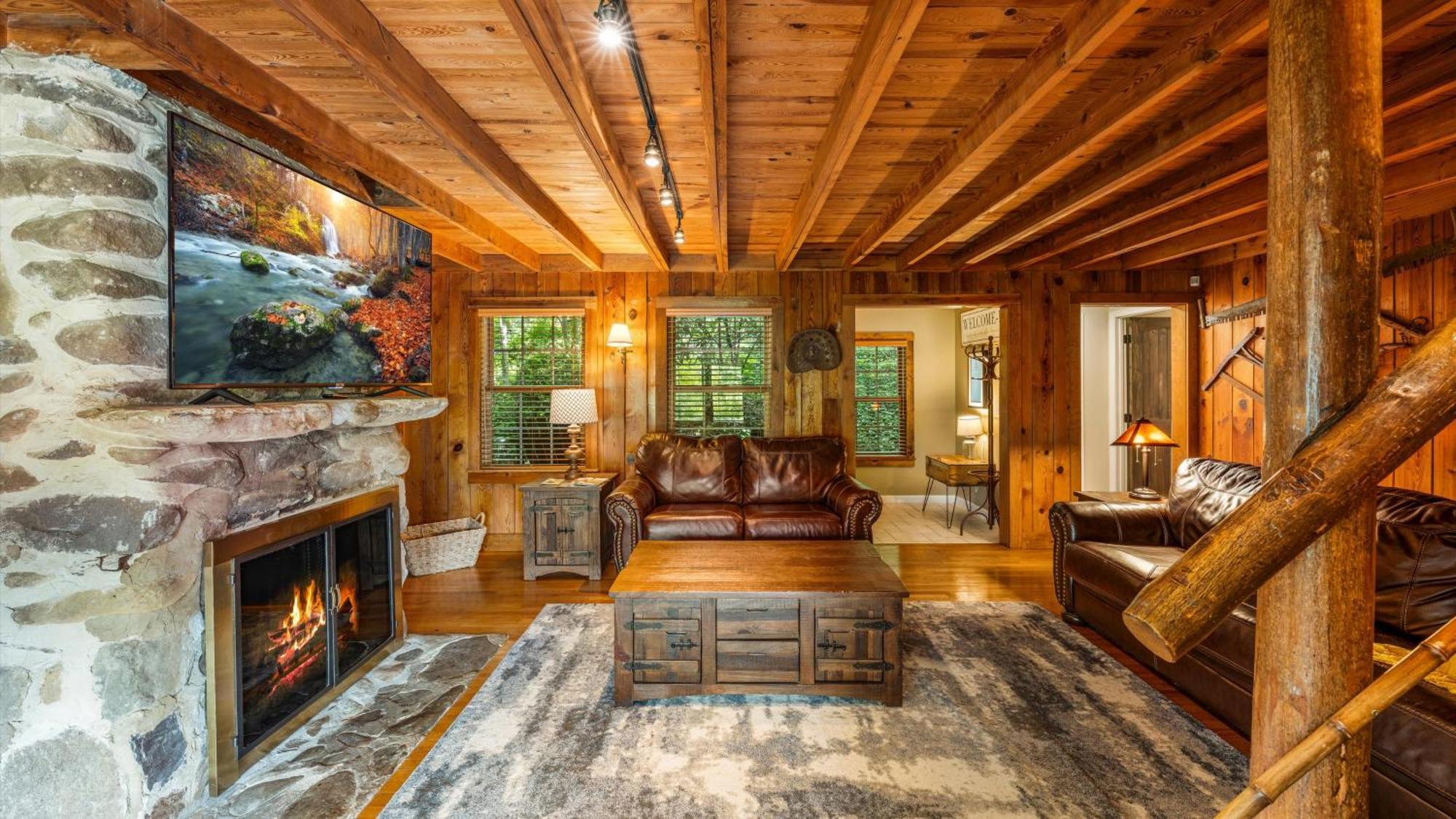 Whiskey Ridge Lodge, A Restored 1940S Gem, 2 Mins From Downtown, Breathtaking City Views, Custom Game Room, And Spacious Elegance Gatlinburg Buitenkant foto