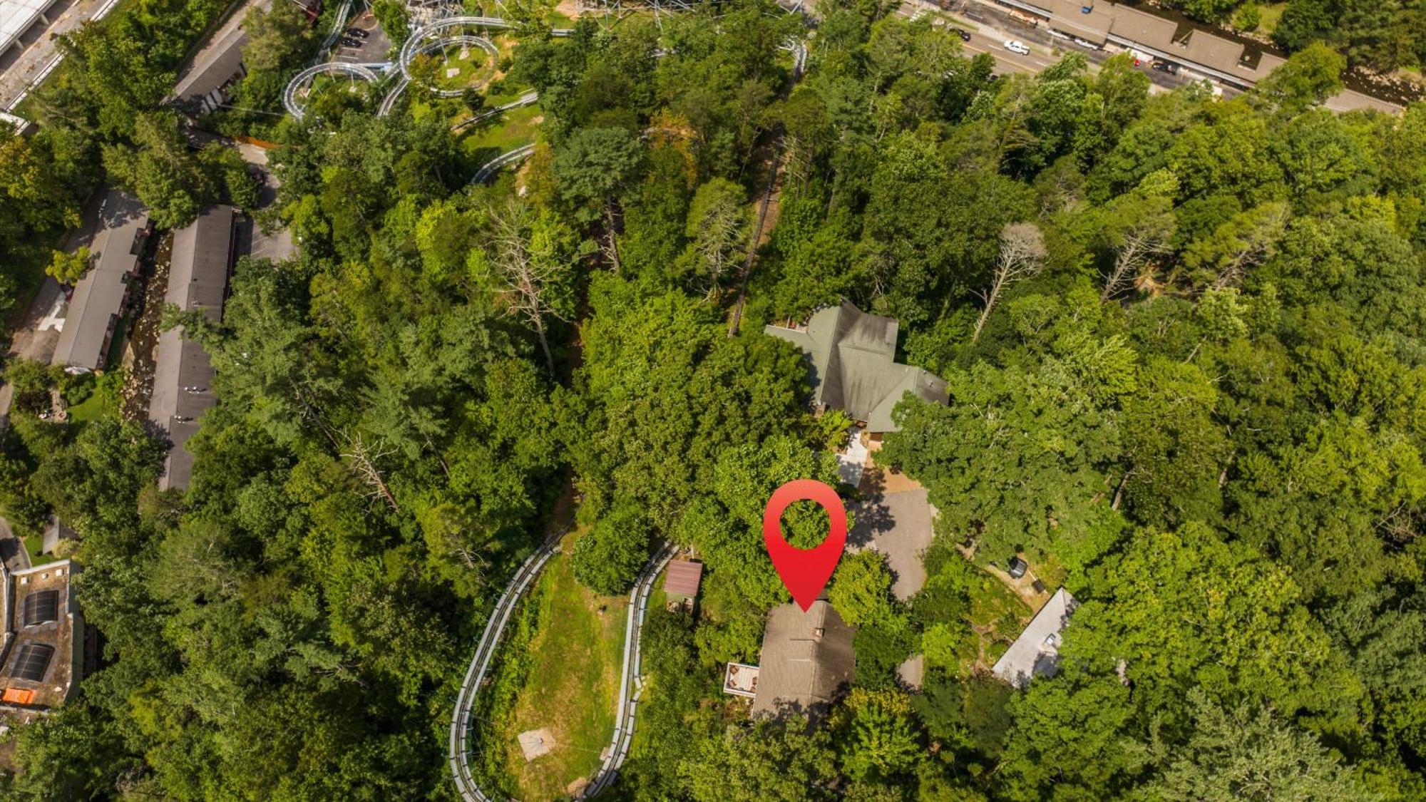 Whiskey Ridge Lodge, A Restored 1940S Gem, 2 Mins From Downtown, Breathtaking City Views, Custom Game Room, And Spacious Elegance Gatlinburg Buitenkant foto