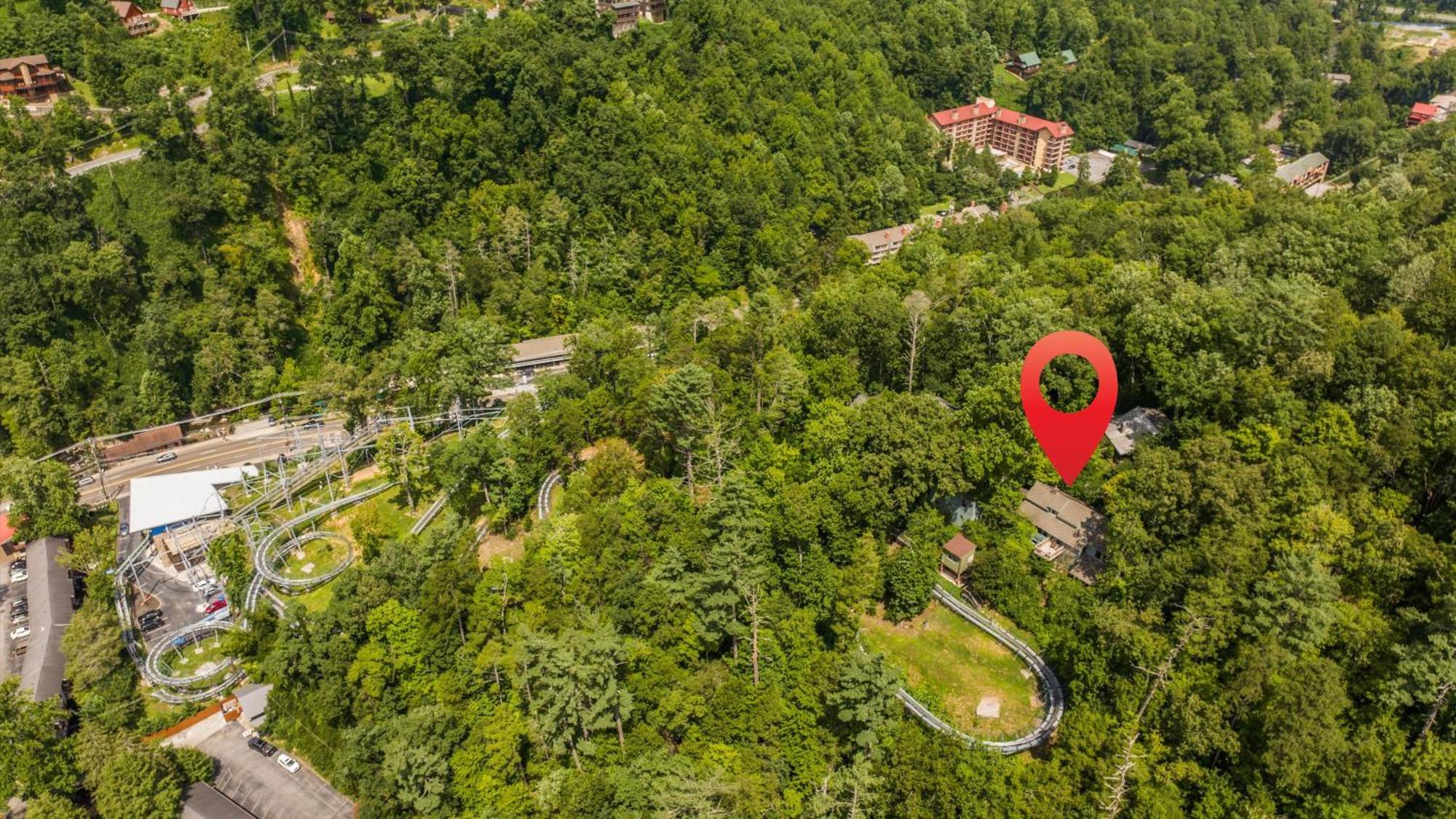 Whiskey Ridge Lodge, A Restored 1940S Gem, 2 Mins From Downtown, Breathtaking City Views, Custom Game Room, And Spacious Elegance Gatlinburg Buitenkant foto