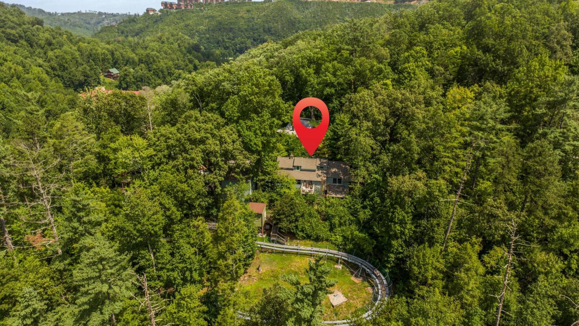 Whiskey Ridge Lodge, A Restored 1940S Gem, 2 Mins From Downtown, Breathtaking City Views, Custom Game Room, And Spacious Elegance Gatlinburg Buitenkant foto