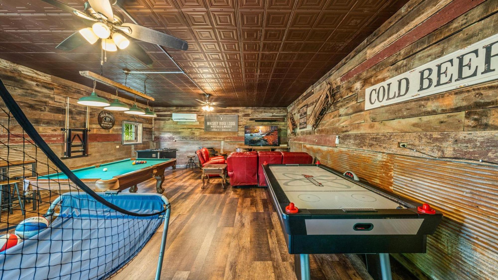 Whiskey Ridge Lodge, A Restored 1940S Gem, 2 Mins From Downtown, Breathtaking City Views, Custom Game Room, And Spacious Elegance Gatlinburg Buitenkant foto